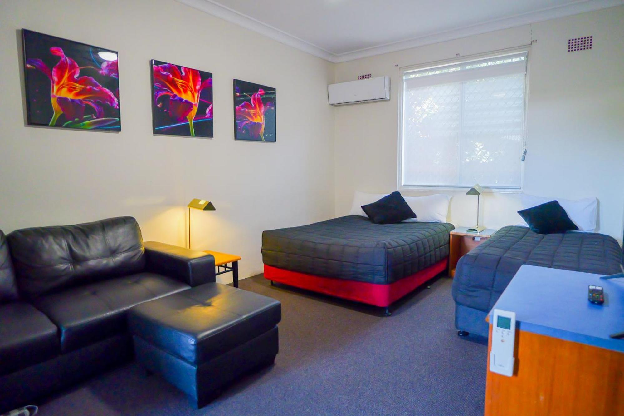 Abbotsleigh Motor Inn Armidale Exteriör bild