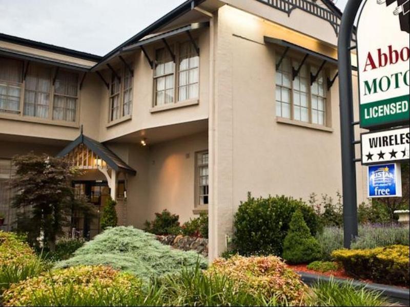Abbotsleigh Motor Inn Armidale Exteriör bild