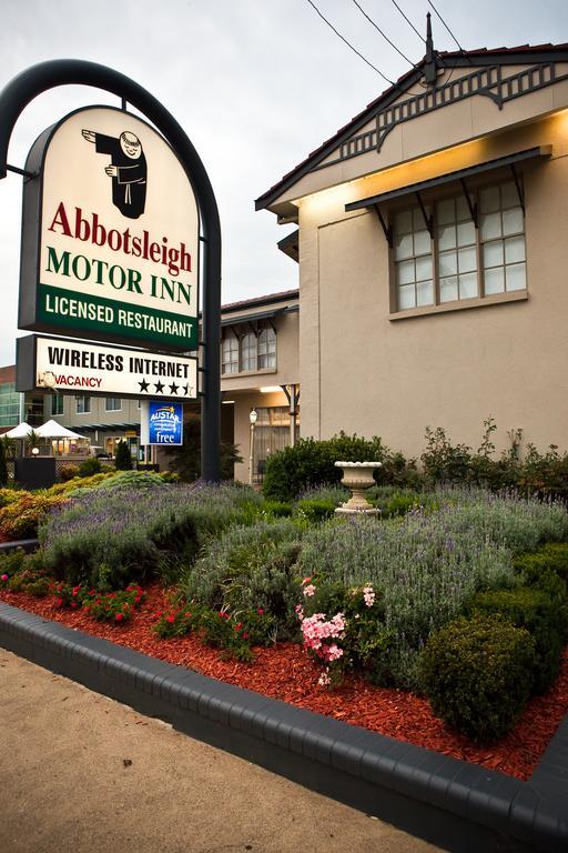 Abbotsleigh Motor Inn Armidale Exteriör bild